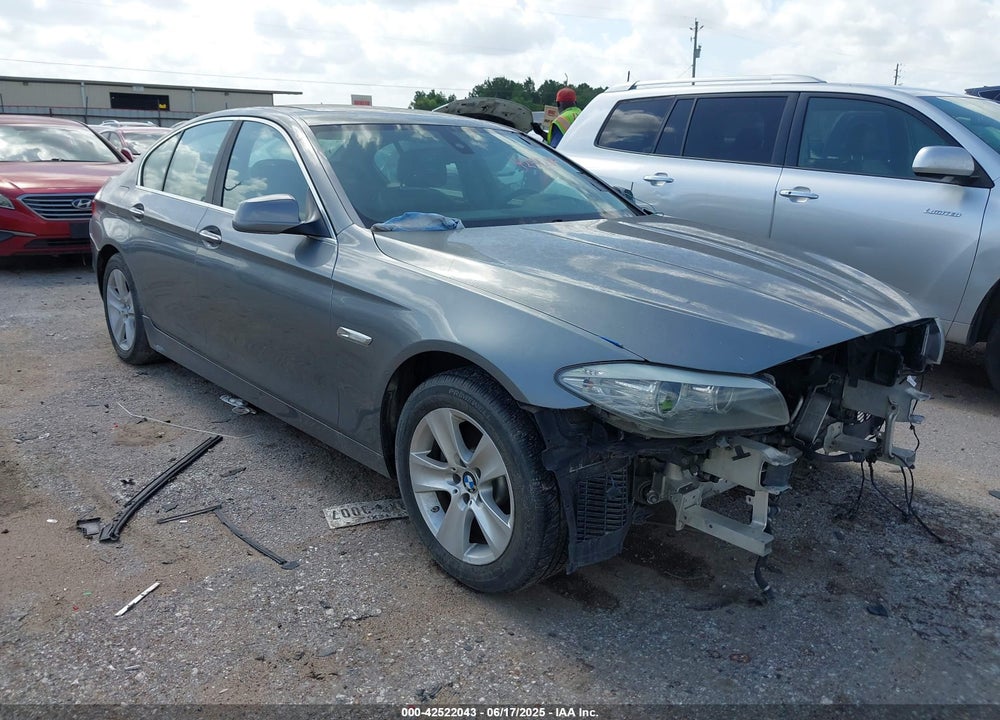 2011 BMW 528I VIN: WBAFR1C50BC739784