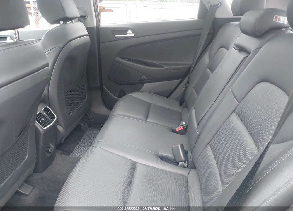 2021 HYUNDAI TUCSON VIN: KM8J3CAL2MU301580