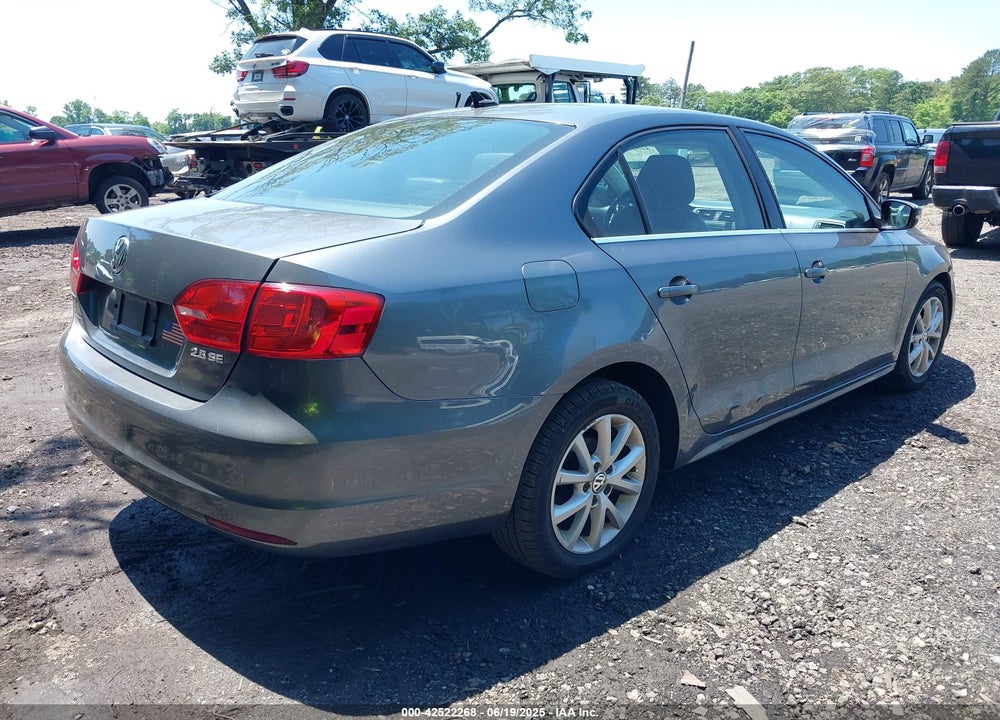 2013 VOLKSWAGEN JETTA 2.5L SE VIN: 3VWDP7AJ2DM447510
