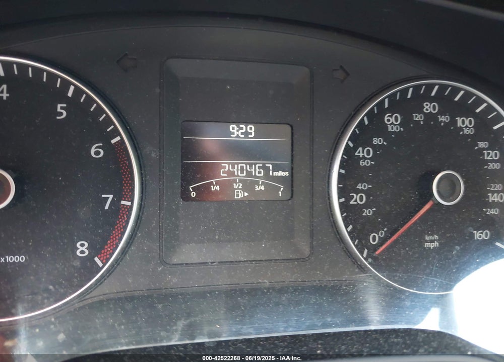 2013 VOLKSWAGEN JETTA 2.5L SE VIN: 3VWDP7AJ2DM447510