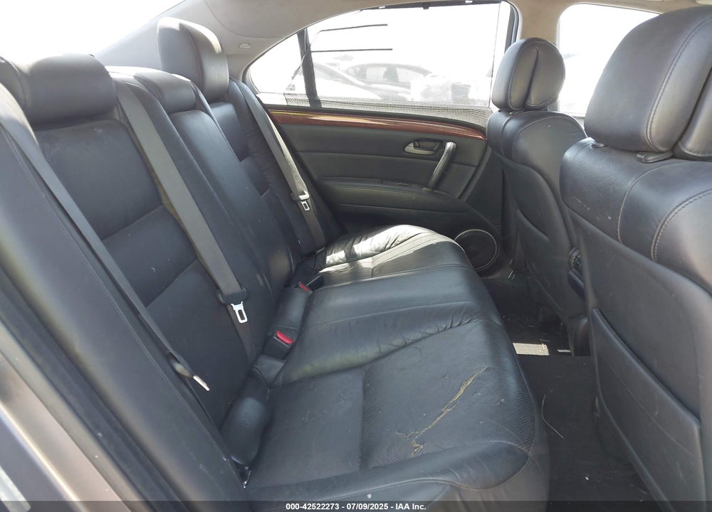 2005 ACURA RL 3.5 VIN: JH4KB16565C002626