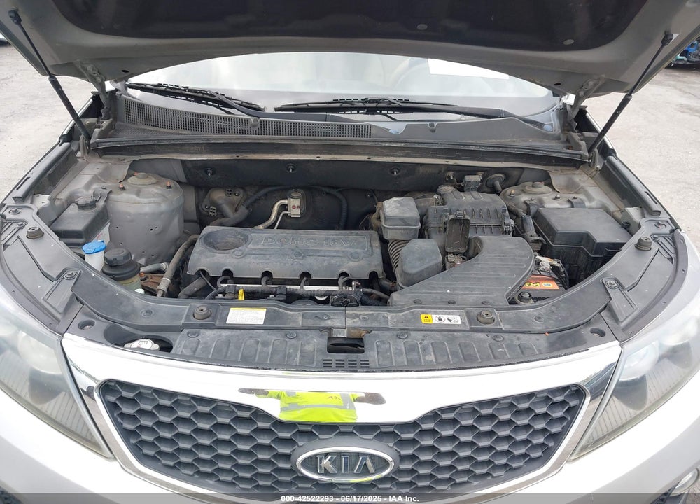 2013 KIA SORENTO VIN: 5XYKT3A11DG399543