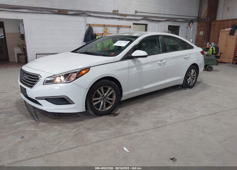 2016 HYUNDAI SONATA SE VIN: 5NPE24AF6GH377178