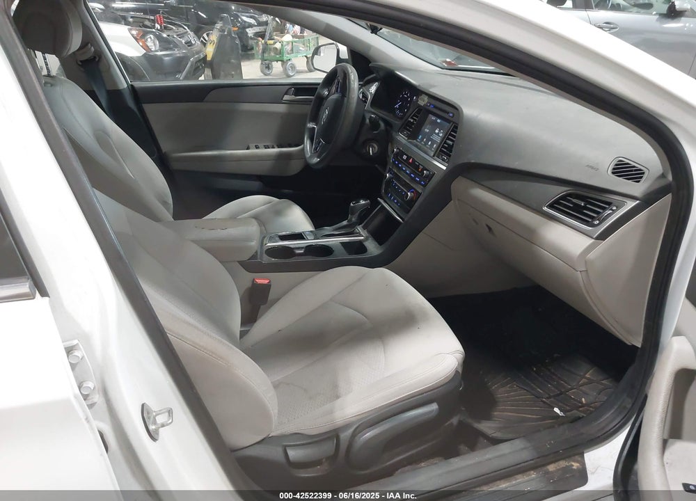 2016 HYUNDAI SONATA SE VIN: 5NPE24AF6GH377178