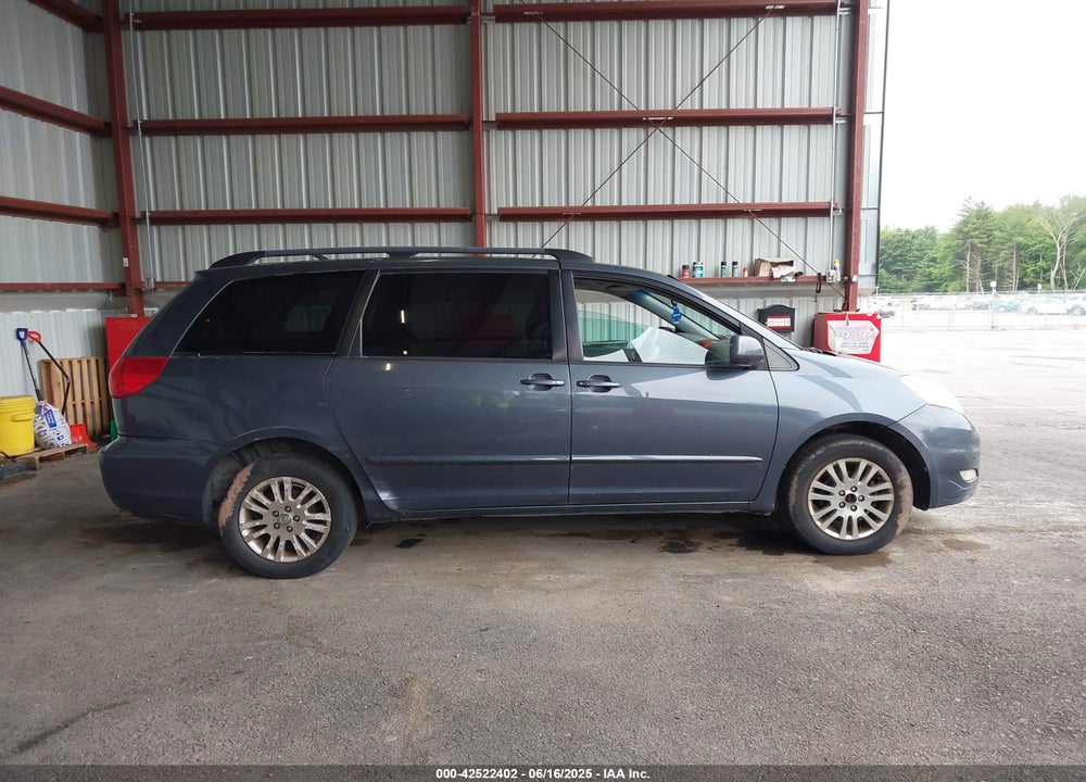 2010 TOYOTA SIENNA XLE VIN: 5TDDK4CC5AS030134