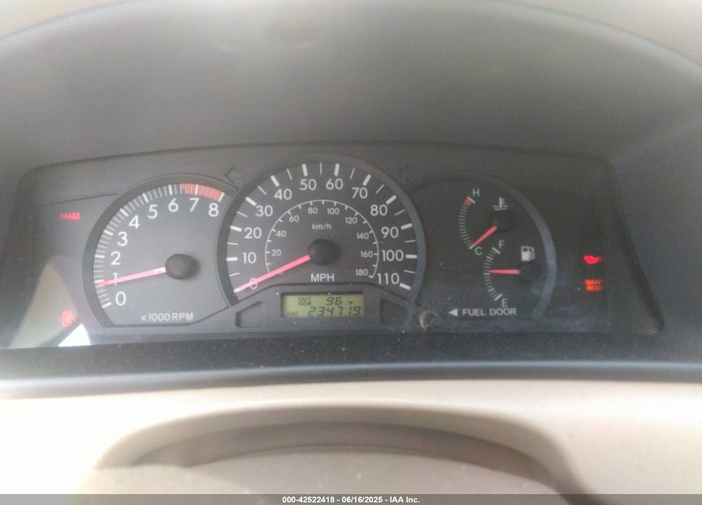 2005 TOYOTA COROLLA CE VIN: JTDBR32E852056157