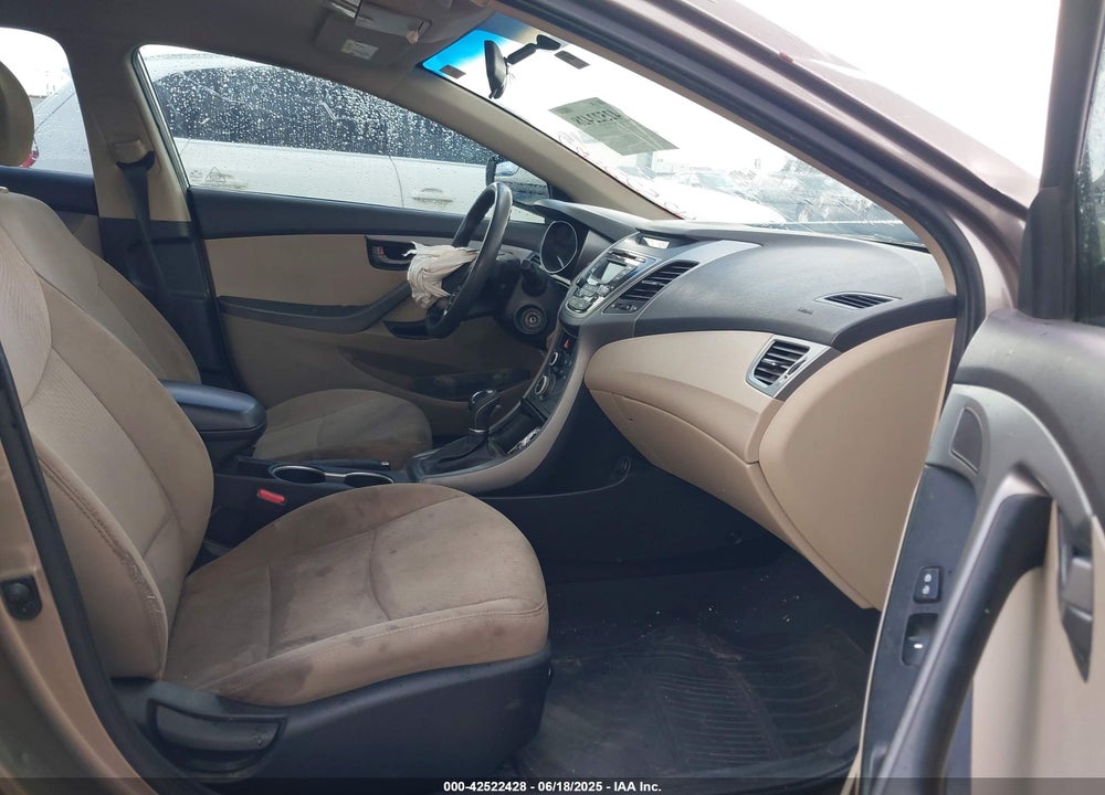 2014 HYUNDAI ELANTRA VIN: 5NPDH4AEXEH533656
