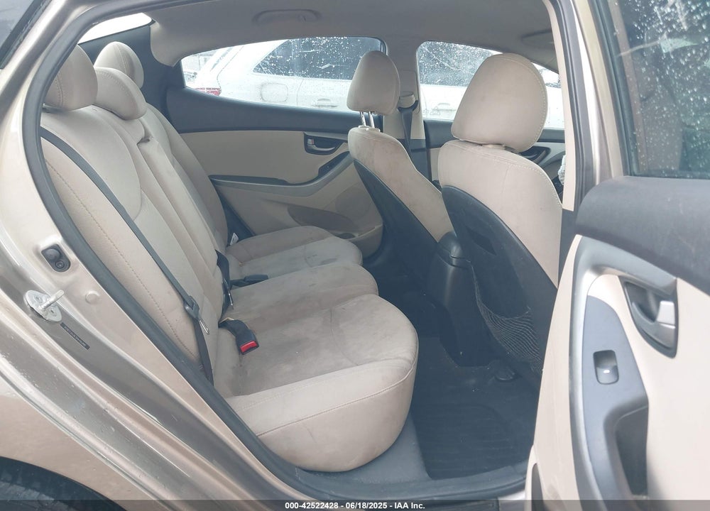 2014 HYUNDAI ELANTRA VIN: 5NPDH4AEXEH533656
