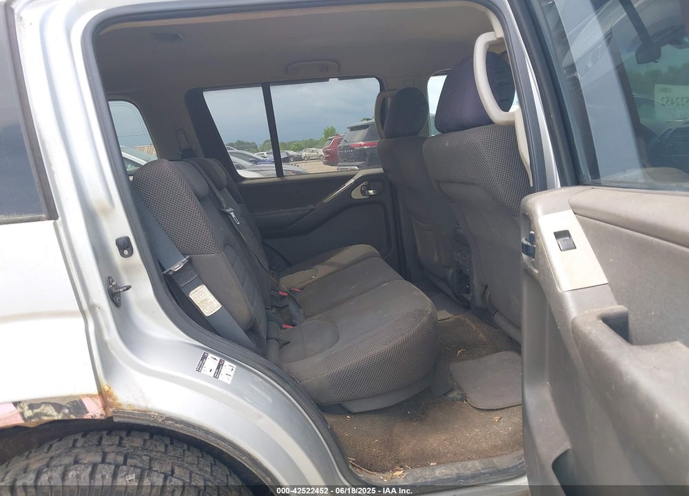 2005 NISSAN PATHFINDER XE VIN: 5N1AR18W45C779915