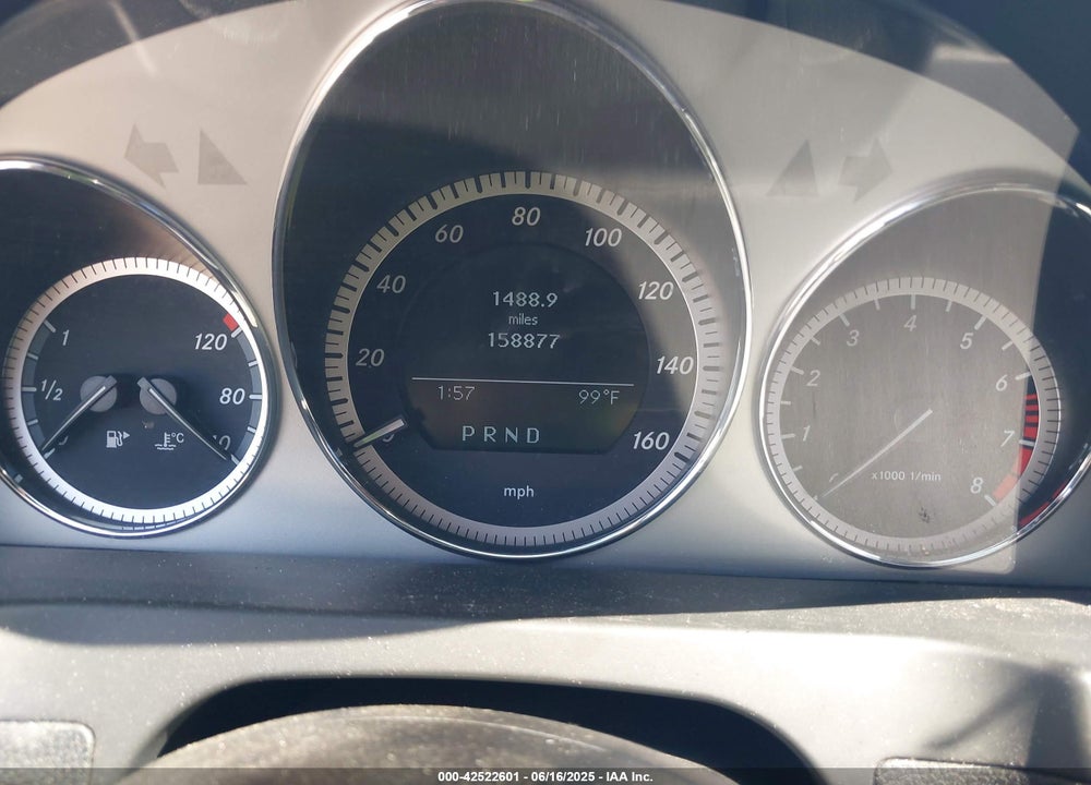 2011 MERCEDES-BENZ C 300 LUXURY/SPORT VIN: WDDGF5EB8BR155906