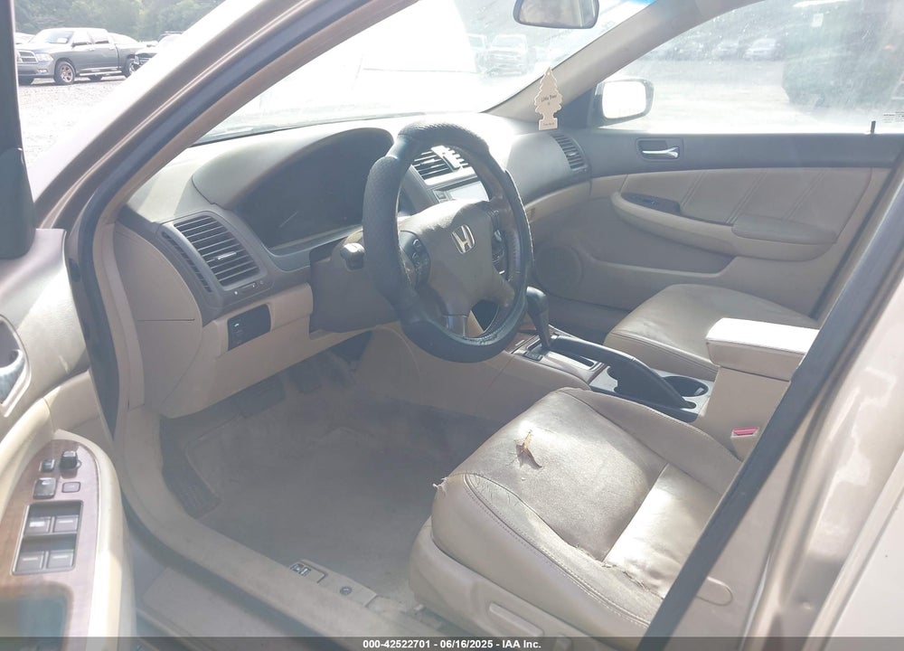 2007 HONDA ACCORD VIN: 1HGCM568X7A172201