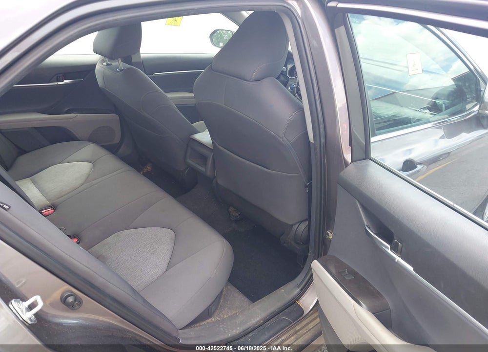 2022 TOYOTA CAMRY LE HYBRID VIN: 4T1C31AK8NU581785