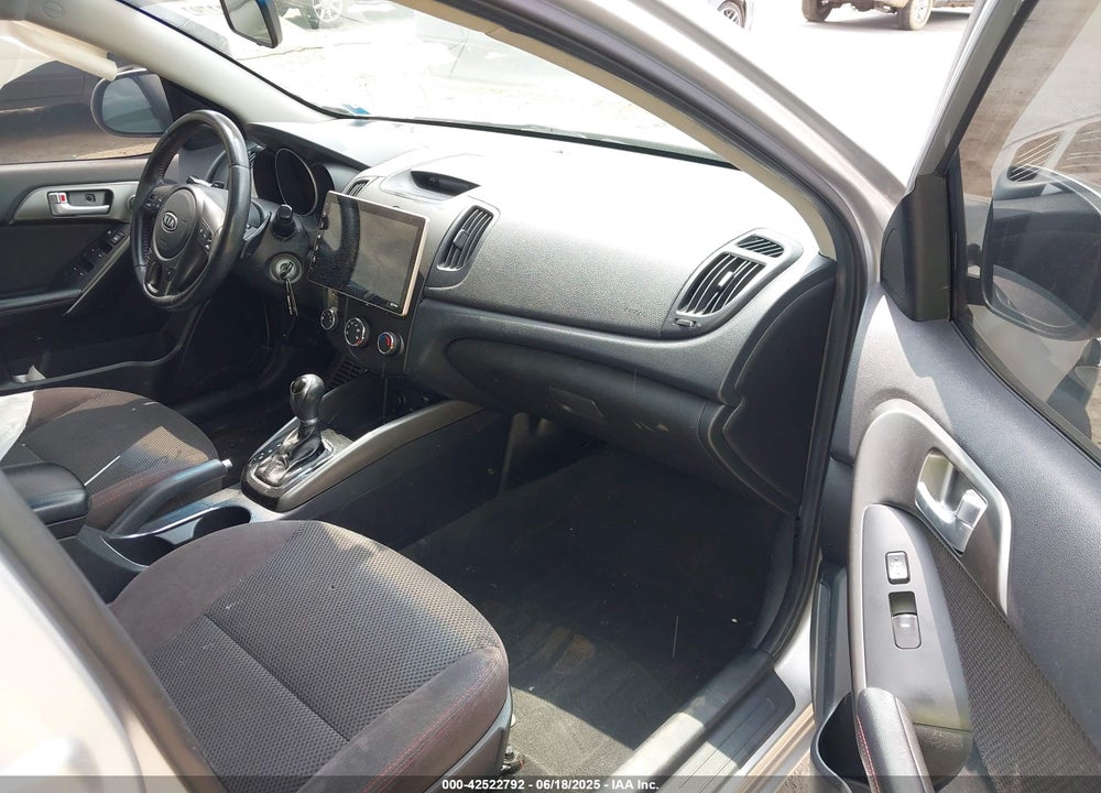 2011 KIA FORTE VIN: KNAFW5A34B5334047