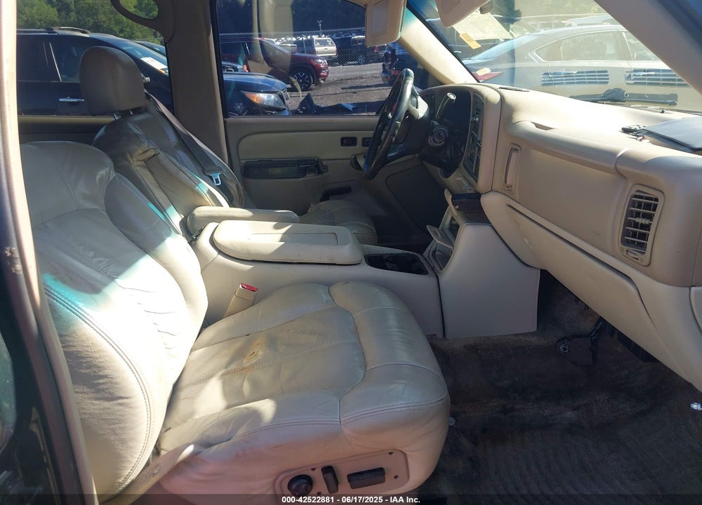 2002 CHEVROLET TAHOE LT VIN: 1GNEC13Z72R130005