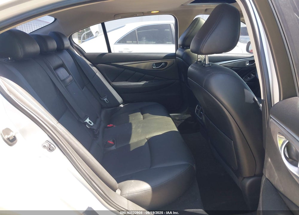 2016 INFINITI Q50 VIN: JN1EV7AP2GM301595