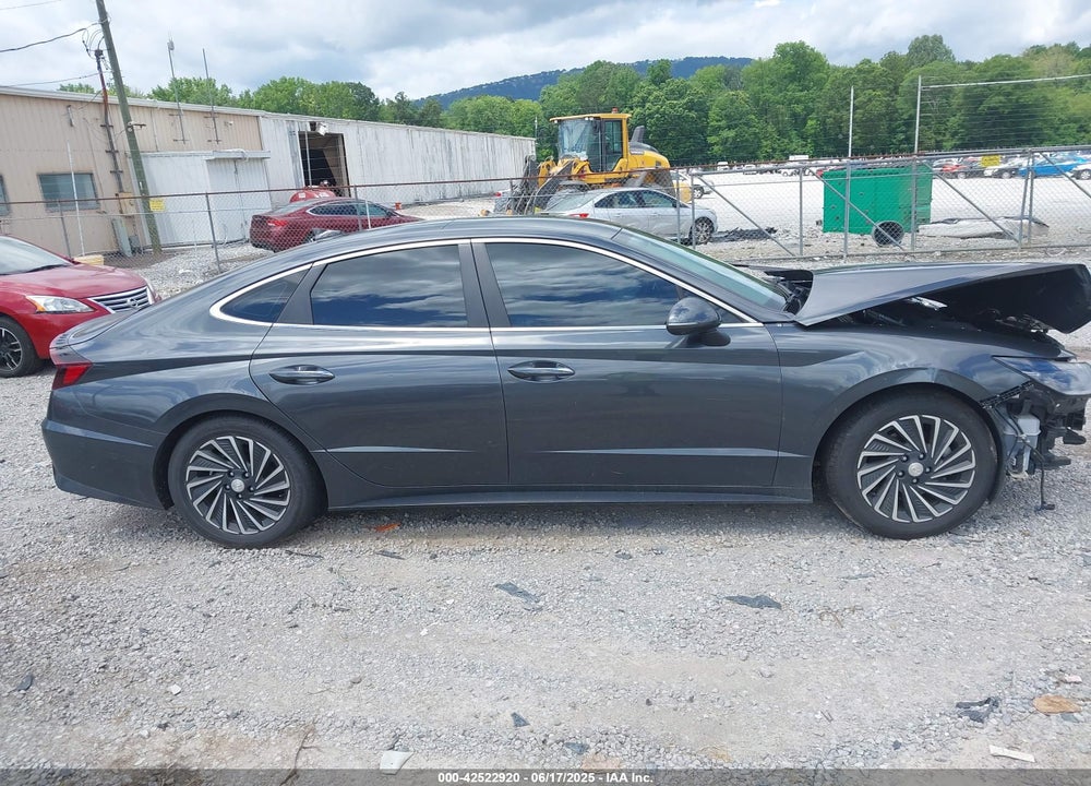 2021 HYUNDAI SONATA VIN: KMHL54JJXMA032043