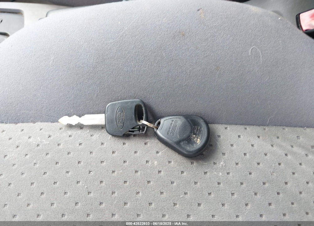 2004 FORD FOCUS ZTS VIN: 1FAFP38Z64W160693