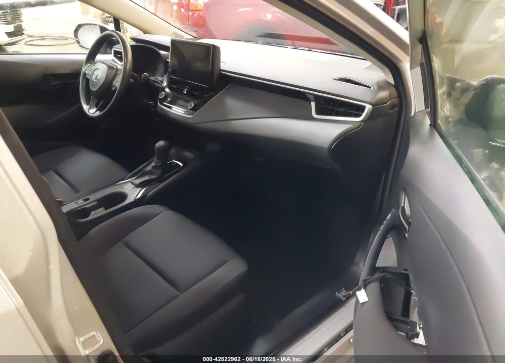 2025 TOYOTA COROLLA LE VIN: 5YFB4MDE7SP233196