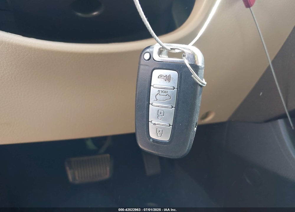2012 KIA SORENTO VIN: 5XYKU4A22CG307365