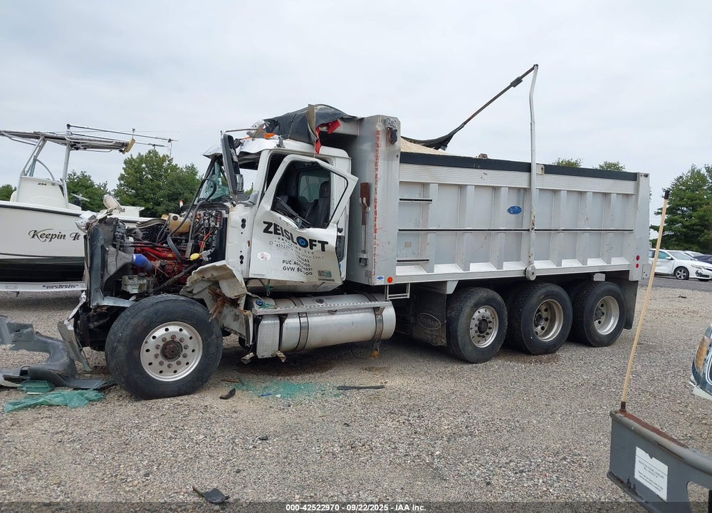 2022 WESTERN STAR 4700 SET FORWARD AXLE VIN: 5KKMAVFM5NPNH4995