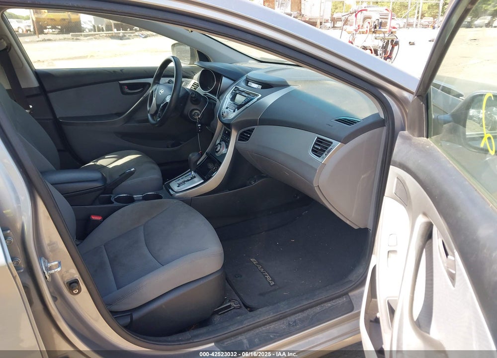 2011 HYUNDAI ELANTRA VIN: KMHDH4AEXBU103199