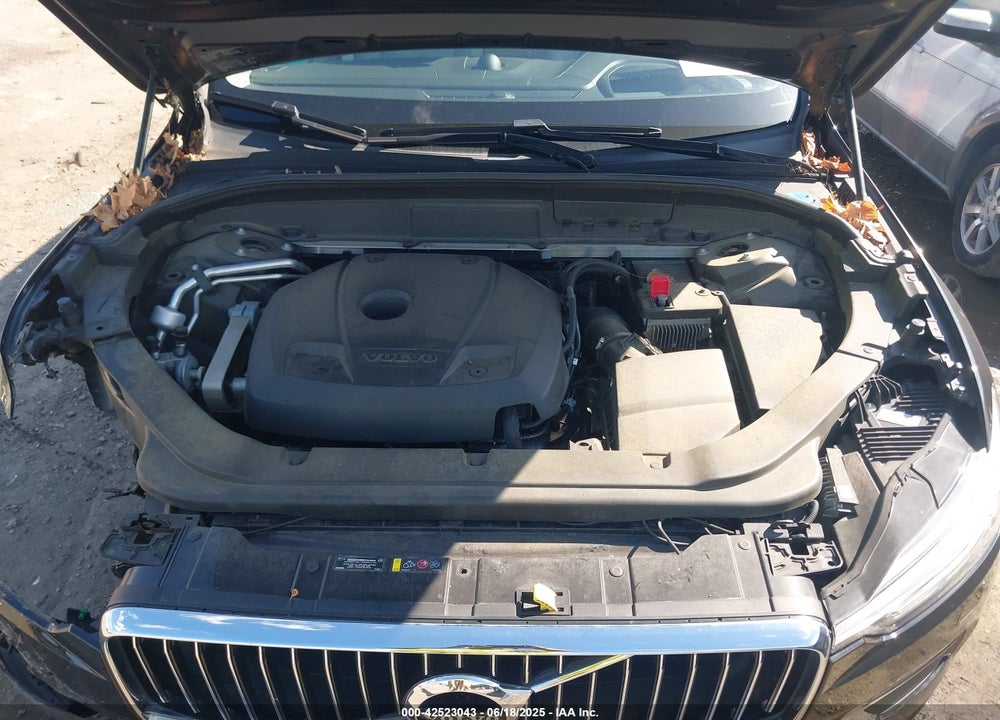 2019 VOLVO XC60 T5 INSCRIPTION VIN: LYV102DL2KB184884