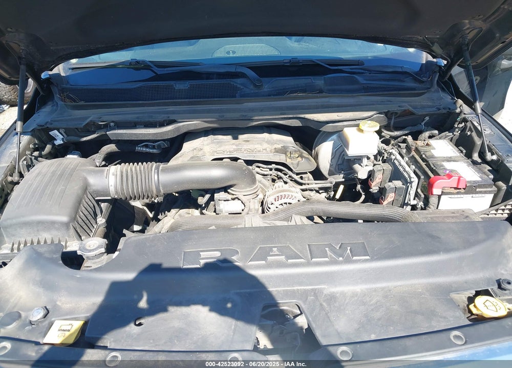 2019 RAM 1500 TRADESMAN 4X4 6'4 BOX VIN: 1C6SRFCT6KN601725