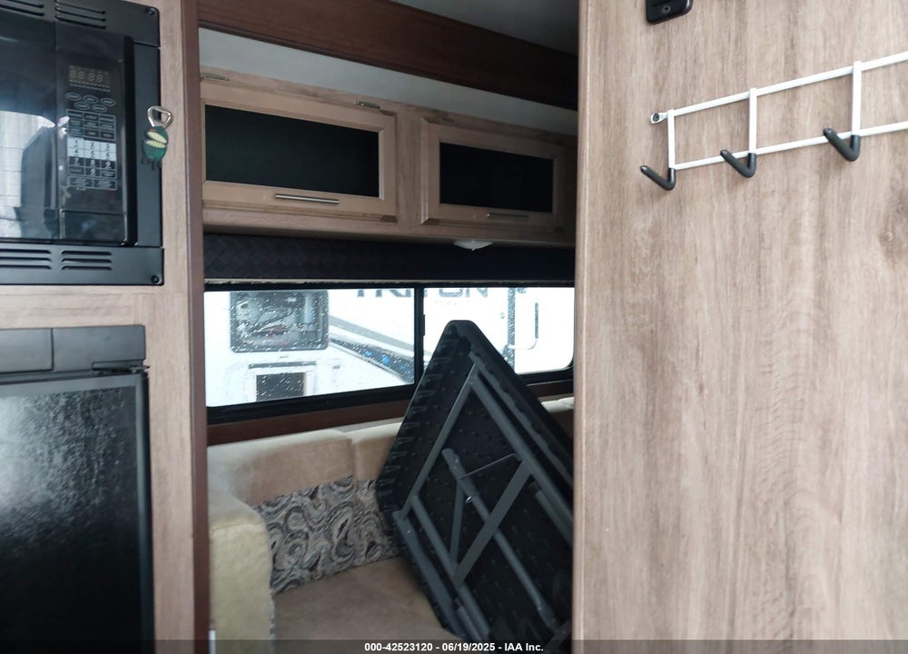2018 JAYCO TRAVEL TRLR VIN: 1UJBJ0AH3J13A0066