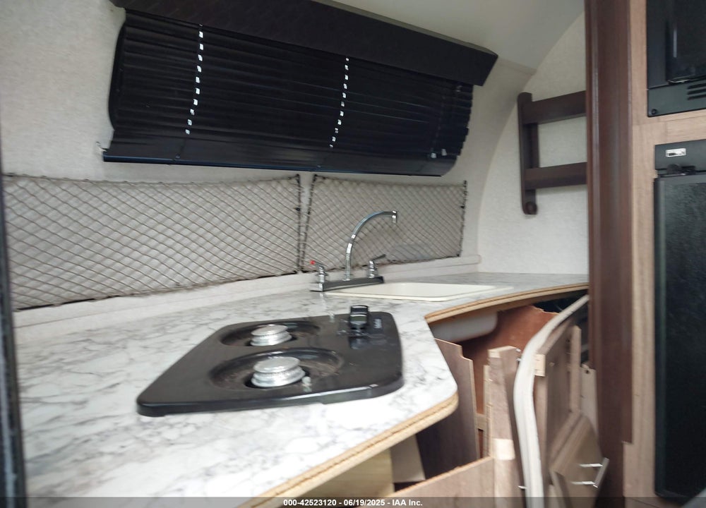 2018 JAYCO TRAVEL TRLR VIN: 1UJBJ0AH3J13A0066