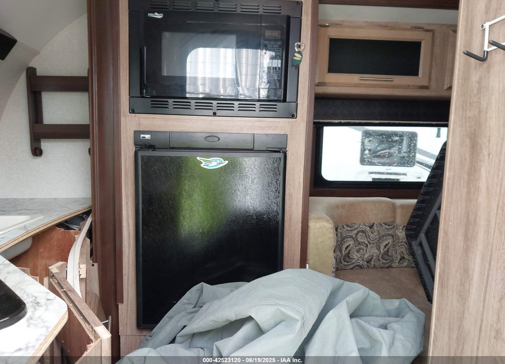2018 JAYCO TRAVEL TRLR VIN: 1UJBJ0AH3J13A0066