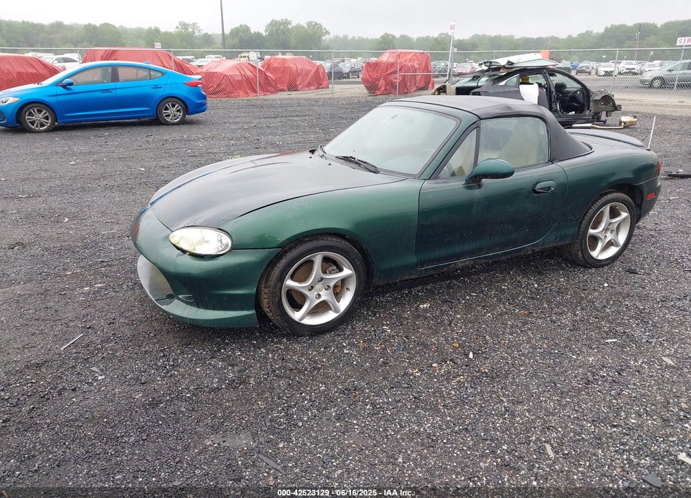 2002 MAZDA MX-5 MIATA CLOTH/LS/SE VIN: JM1NB353120227088