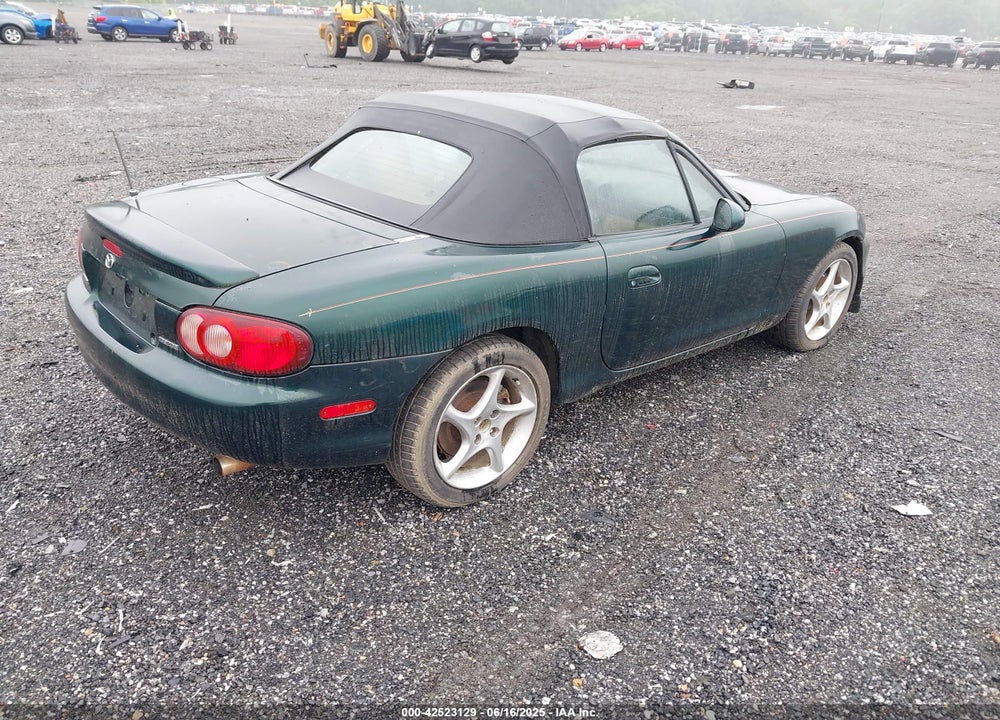 2002 MAZDA MX-5 MIATA CLOTH/LS/SE VIN: JM1NB353120227088