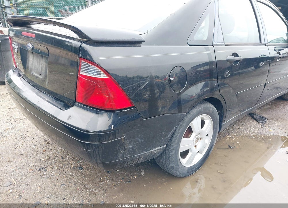 2007 FORD FOCUS VIN: 1FAHP34N27W364469