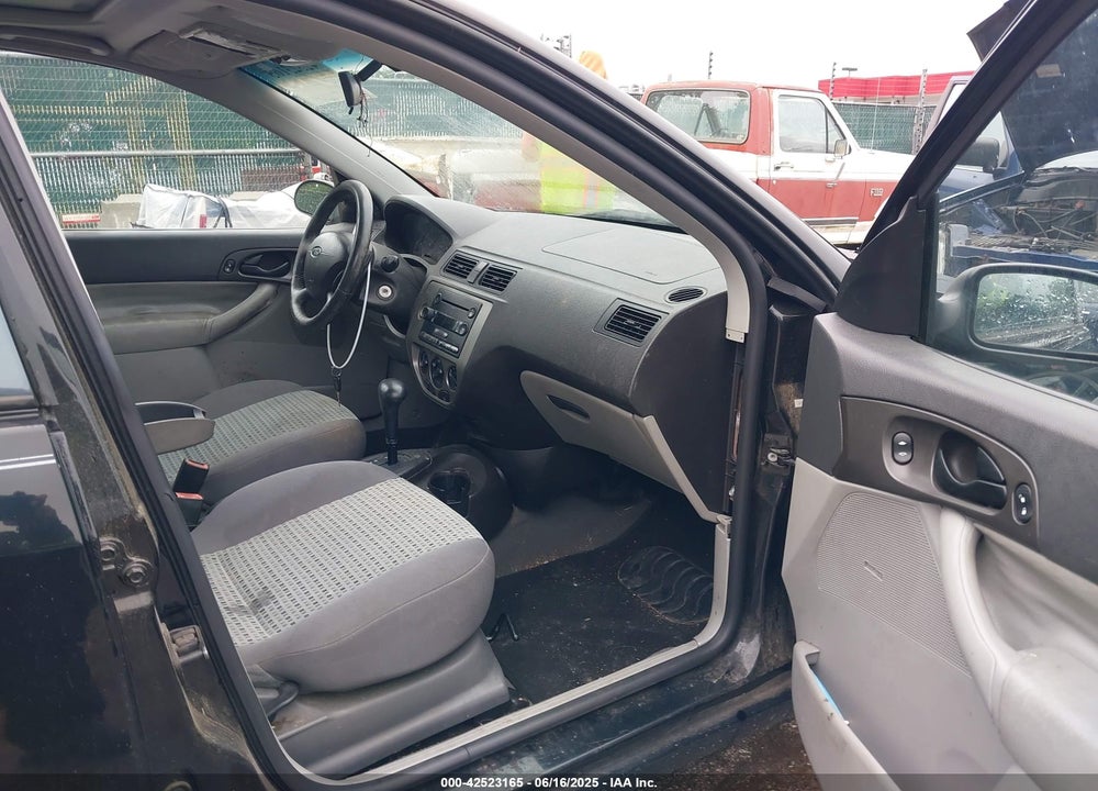 2007 FORD FOCUS VIN: 1FAHP34N27W364469
