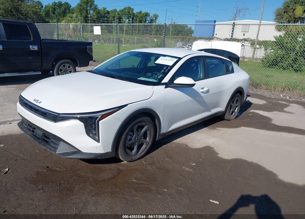 2025 KIA K4 LXS VIN: 3KPFT4DE7SE058549