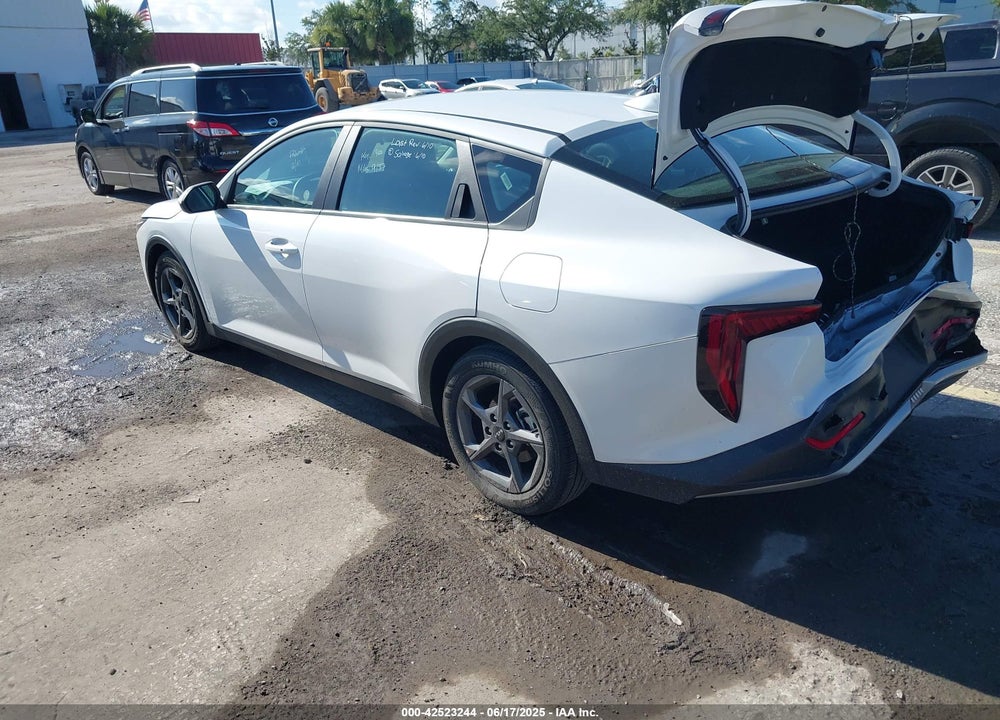 2025 KIA K4 LXS VIN: 3KPFT4DE7SE058549