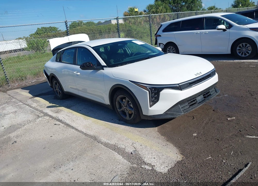 2025 KIA K4 LXS VIN: 3KPFT4DE7SE058549