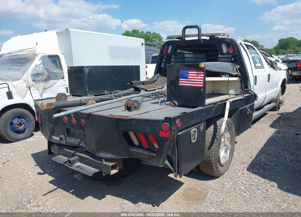 2016 FORD F-350 CHASSIS XL VIN: 1FD8W3H68GEB75990