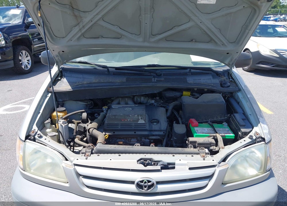2001 TOYOTA SIENNA CE VIN: 4T3ZF19C51U405471