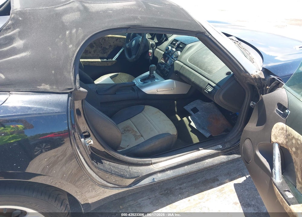 2007 SATURN SKY VIN: 1G8MB35B07Y102492