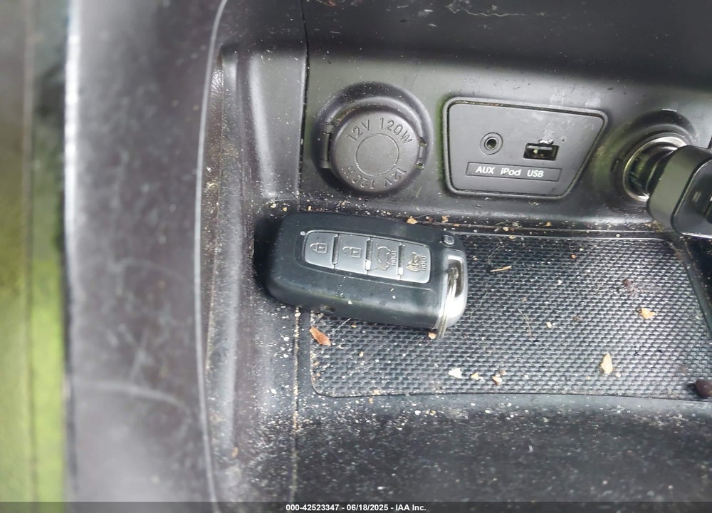 2013 HYUNDAI TUCSON VIN: KM8JUCAC9DU774373
