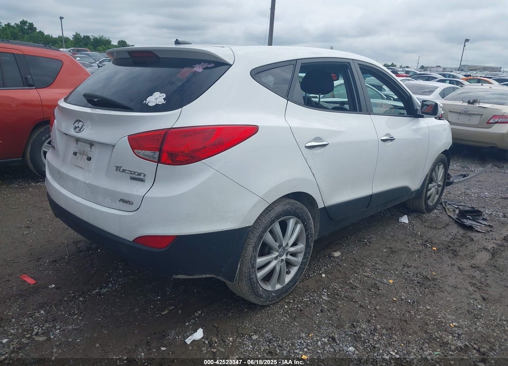2013 HYUNDAI TUCSON VIN: KM8JUCAC9DU774373