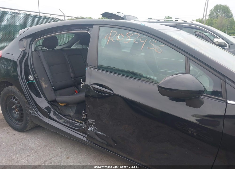2019 CHEVROLET CRUZE VIN: 3G1BE6SM3KS612436
