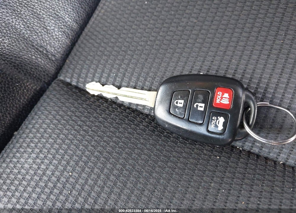 2014 TOYOTA COROLLA VIN: 2T1BURHEXEC163348