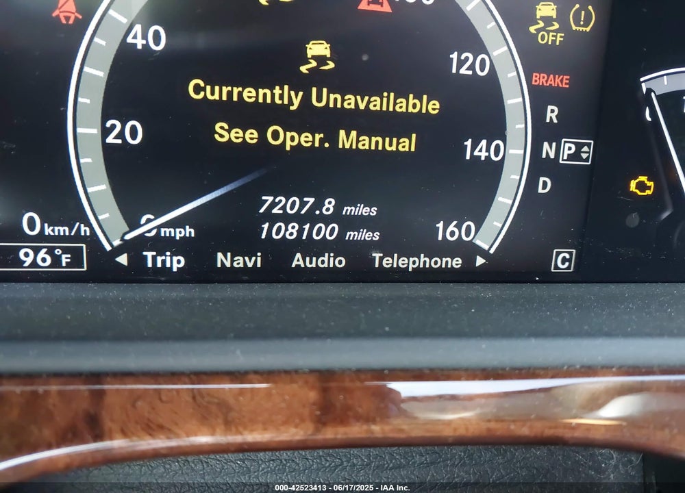 2010 MERCEDES-BENZ S 550 VIN: WDDNG7BB8AA313436