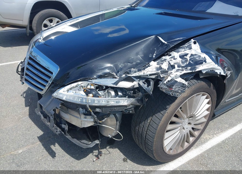 2010 MERCEDES-BENZ S 550 VIN: WDDNG7BB8AA313436
