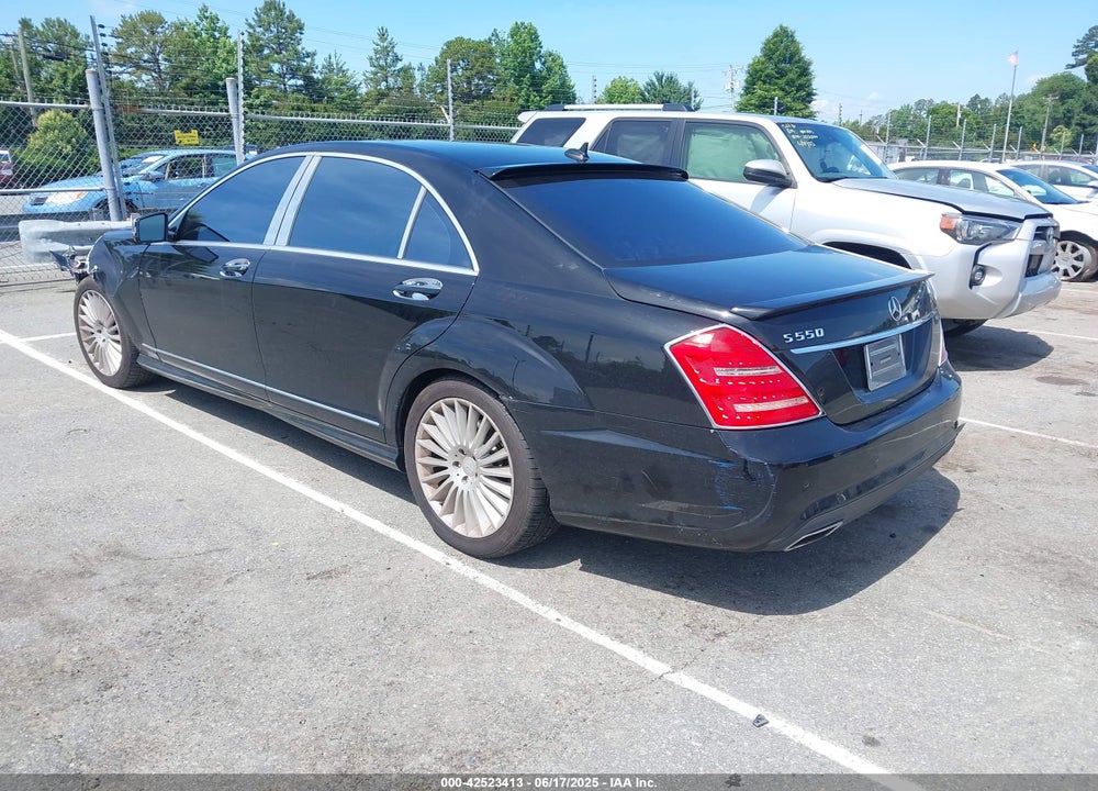 2010 MERCEDES-BENZ S 550 VIN: WDDNG7BB8AA313436
