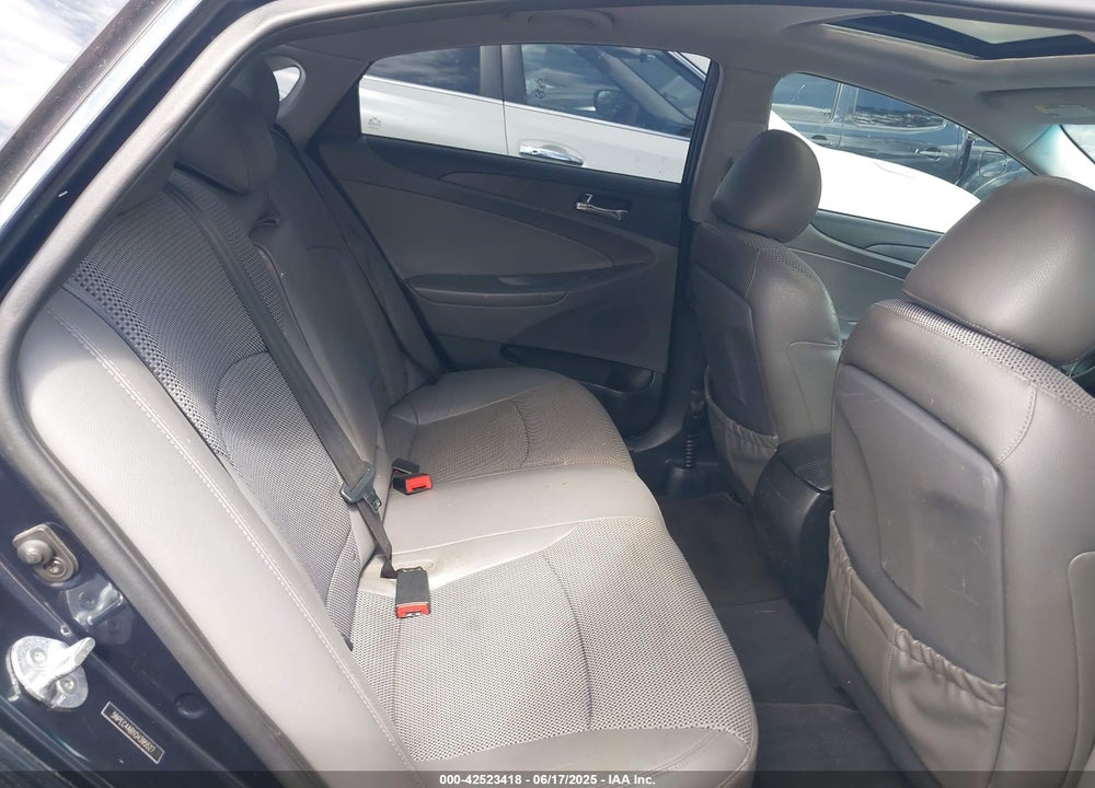2012 HYUNDAI SONATA VIN: 5NPEC4AB1CH395527