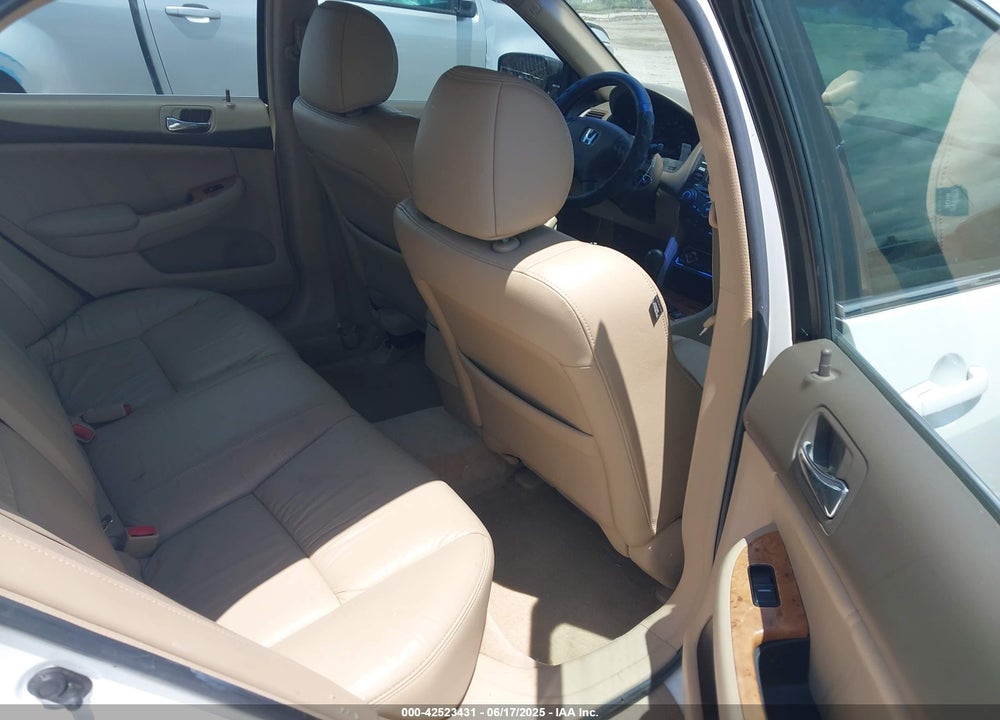 2005 HONDA ACCORD 2.4 EX VIN: 1HGCM55835A083410