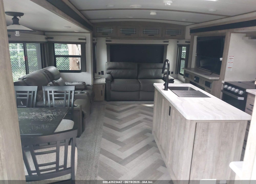 2020 FOREST RIVER SALEM VIN: 4X4TSBC28LU086195